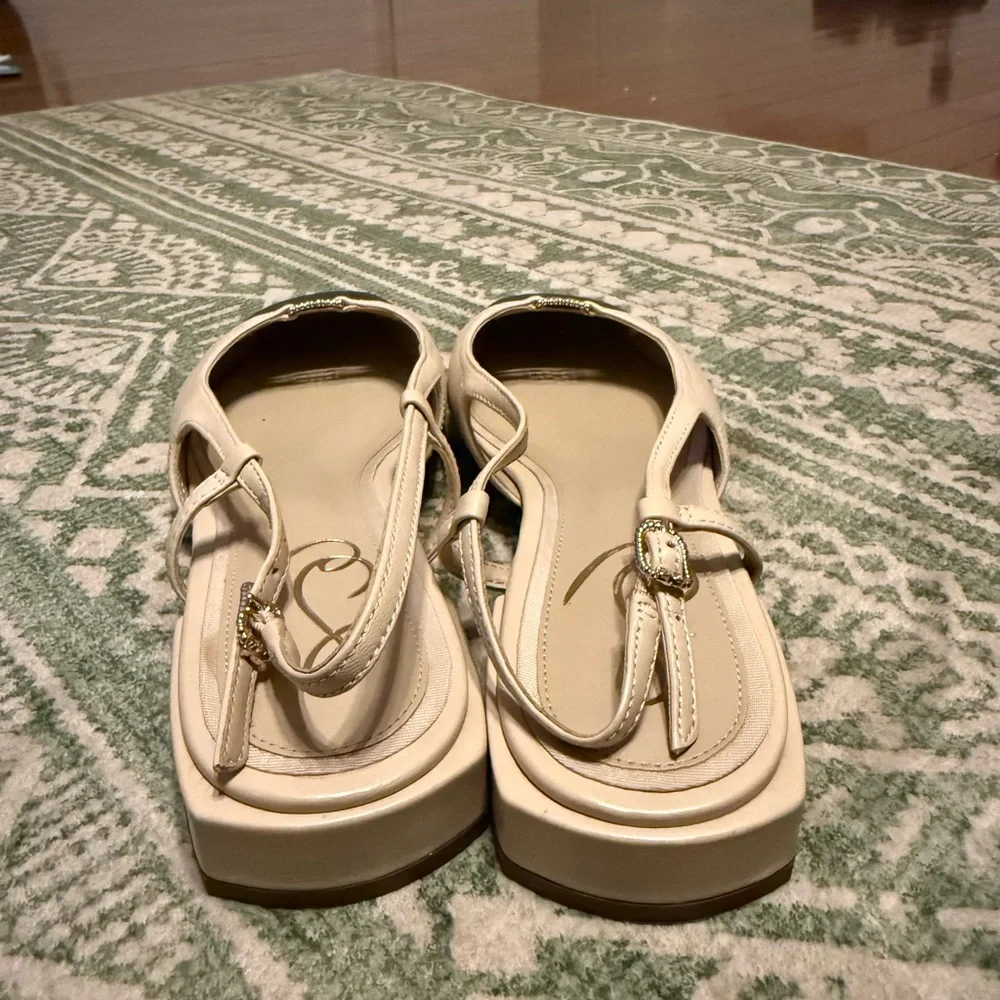 Women's Sam Edelman Kara 2 Two-Tone Beige and Black Slingback Flats - Picture 6 of 9